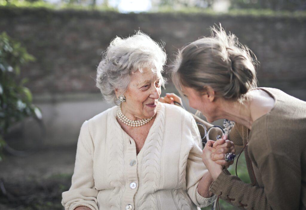 Qué diferencia hay entre el Alzheimer y la demencia senil